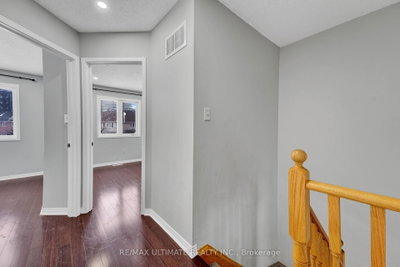 73 Bernard Brampton,ON L6Y 5S4 — Photo 10