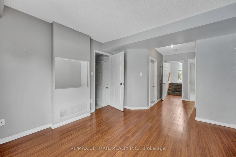 73 Bernard Brampton,ON L6Y 5S4 — Photo 19