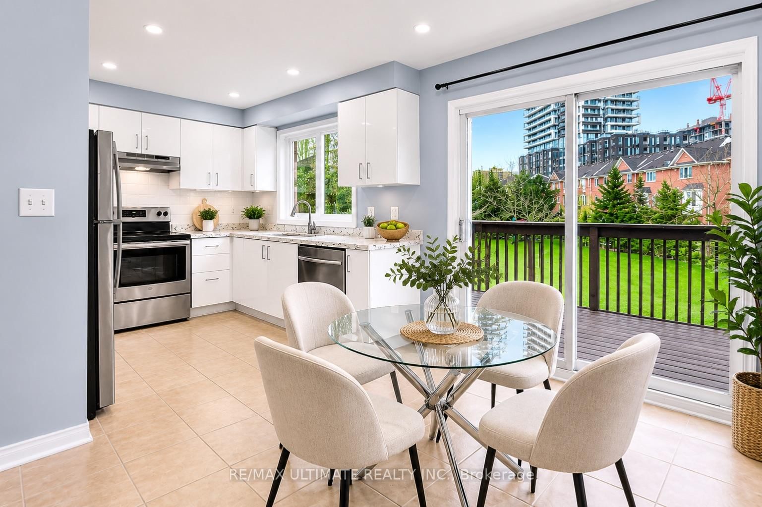 73 Bernard Avenue • Brampton, ON photo 3