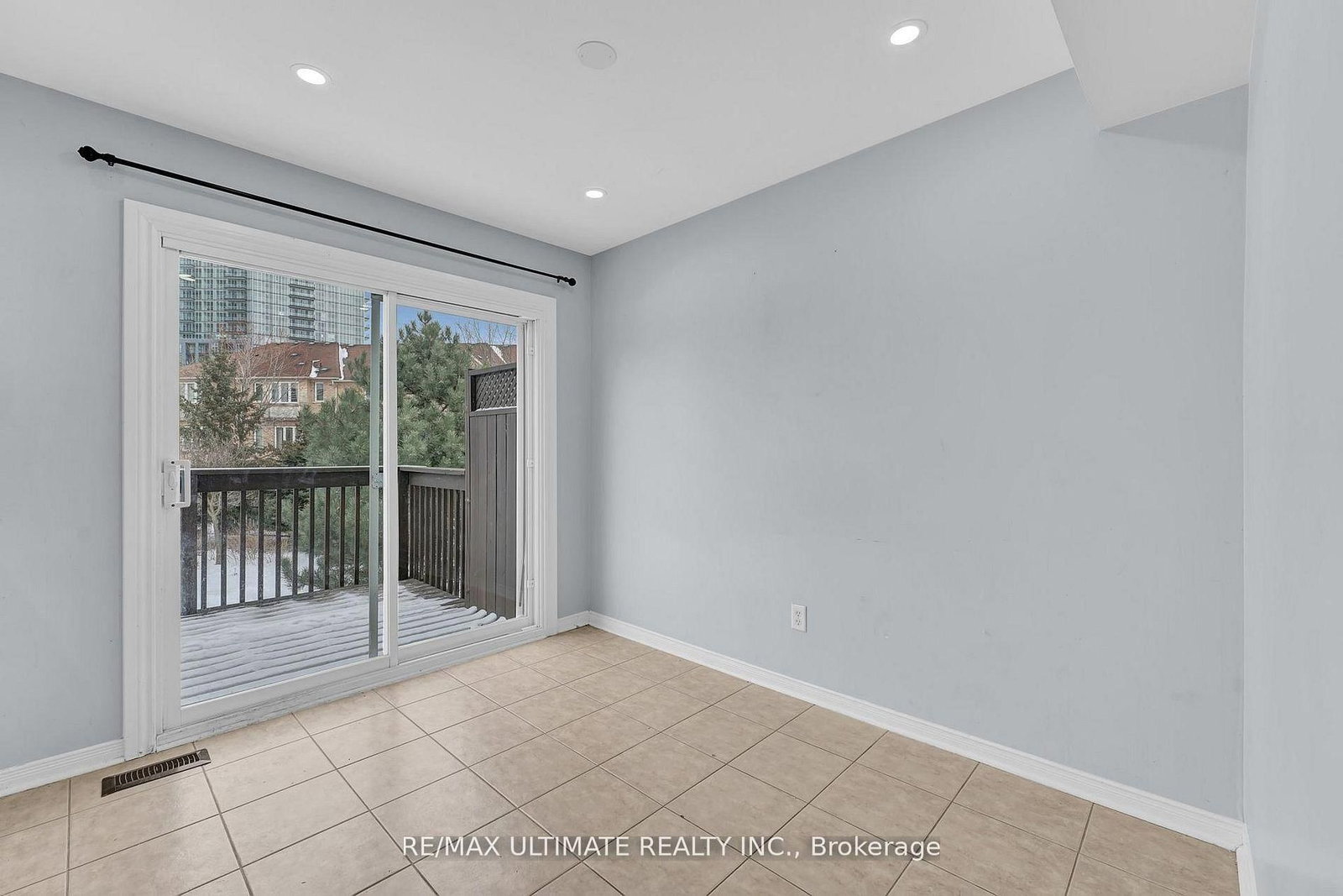73 Bernard Avenue • Brampton, ON photo 41
