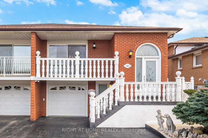 3938 Midhurst Lane, Mississauga, Ontario