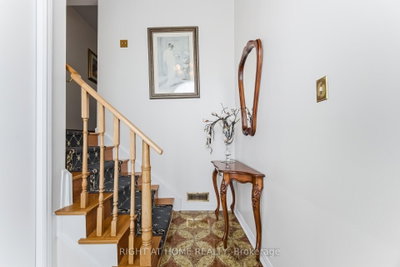 3938 Midhurst Lane • Mississauga, ON photo 6