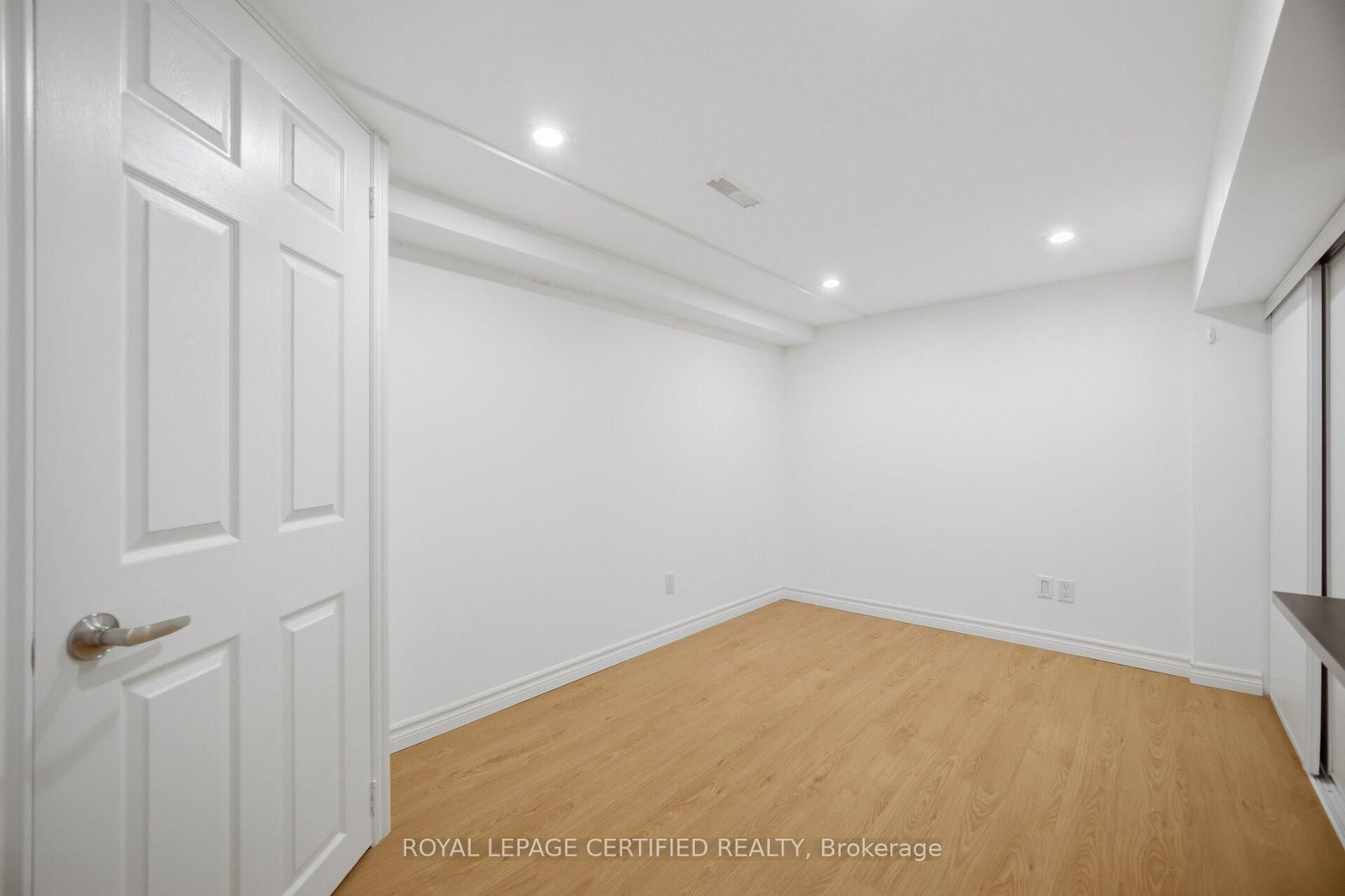 3555 Eglinton Avenue W • Mississauga, ON photo 26