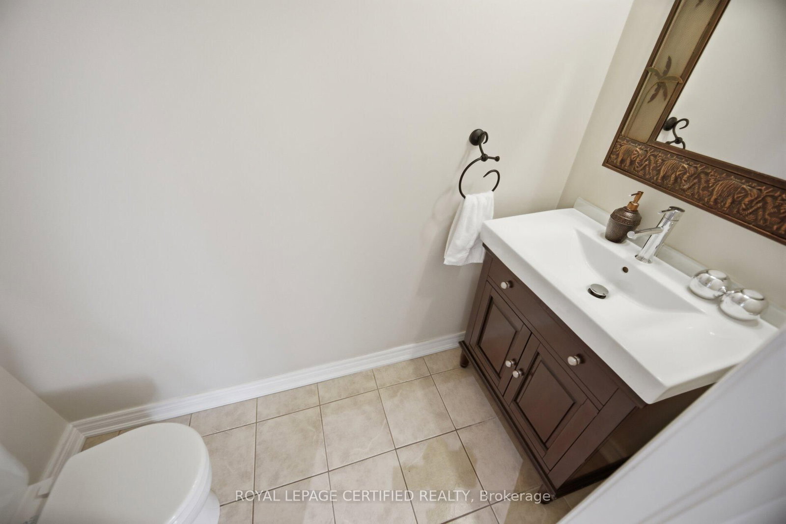 3555 Eglinton Avenue W • Mississauga, ON photo 6