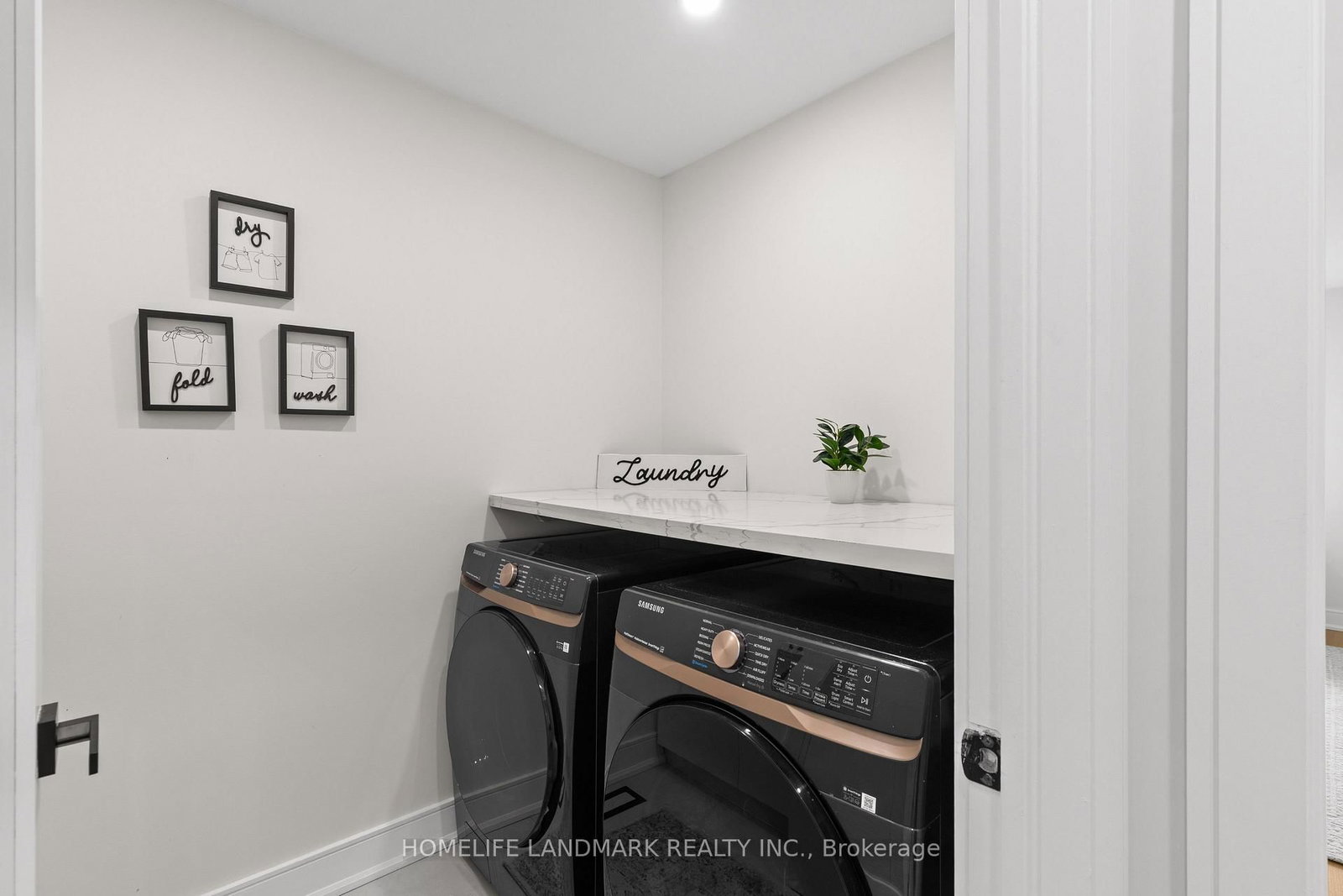 948 Kelman Court • Milton, ON photo 37