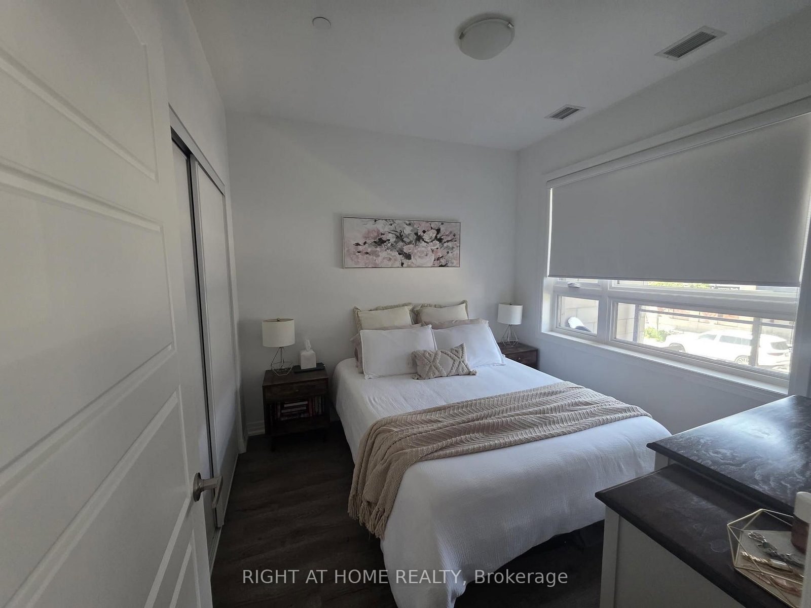 3285 Carding Mill Trail • #204 • Oakville, ON photo 8