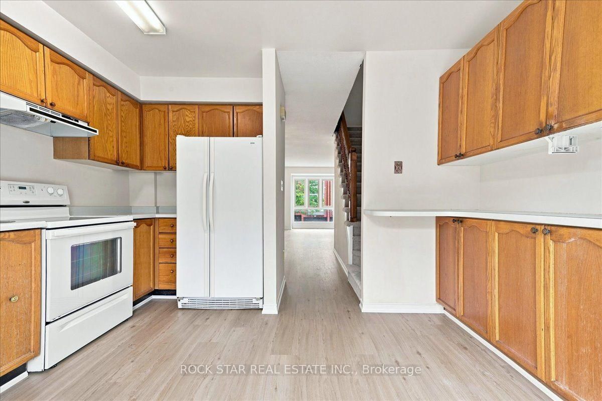 895 Maple Avenue • #331 • Burlington, ON photo 15