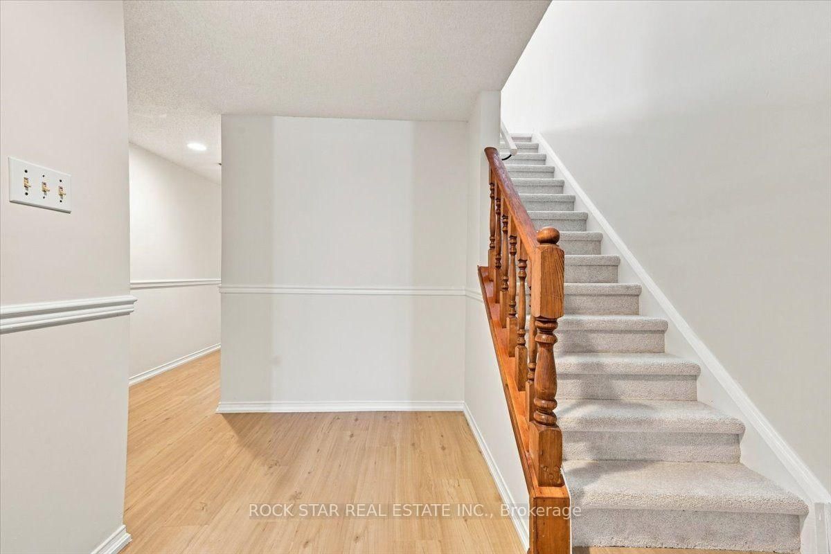 895 Maple Avenue • #331 • Burlington, ON photo 8