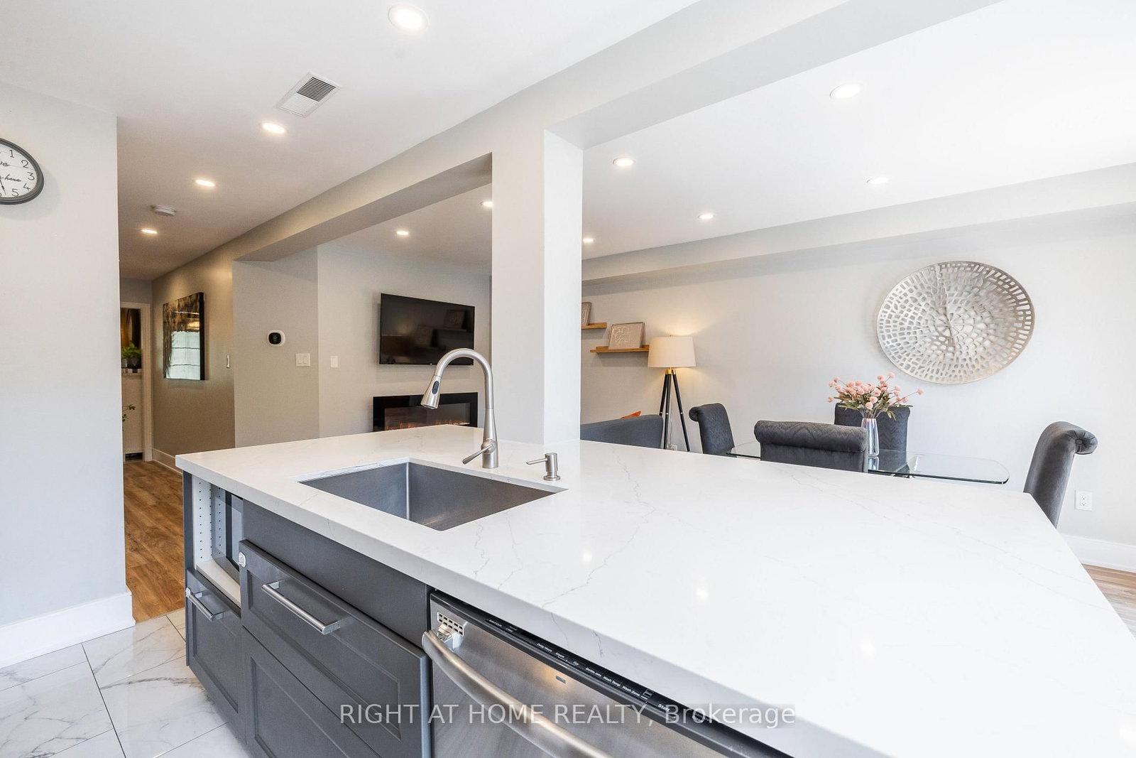 604 Lumberton Crescent • Mississauga, ON photo 13