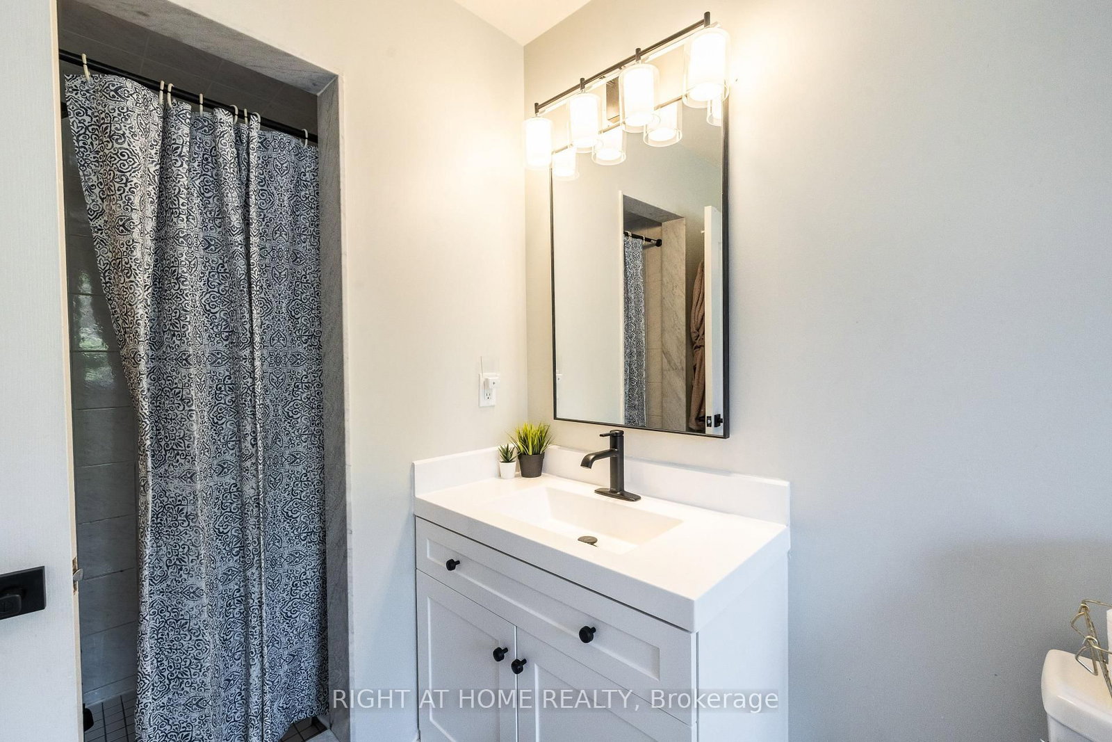 604 Lumberton Crescent • Mississauga, ON photo 20