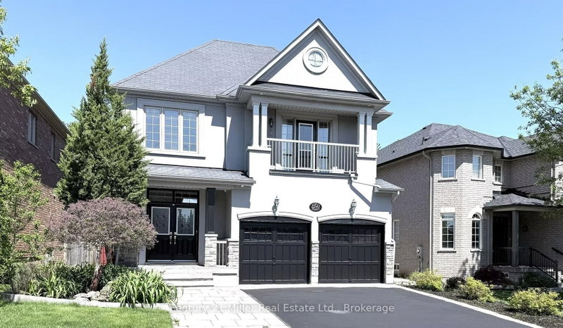 2241 Adirondak Trail