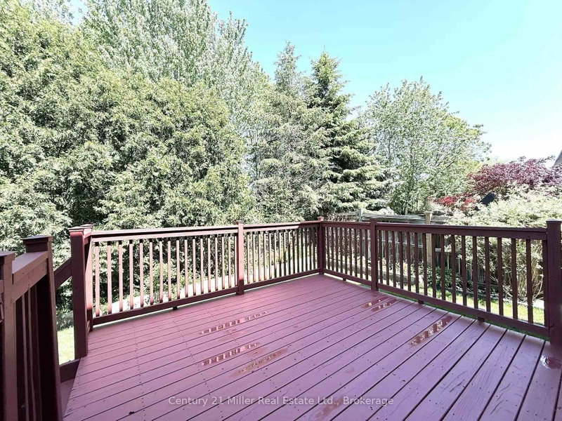 2241 Adirondak Trail