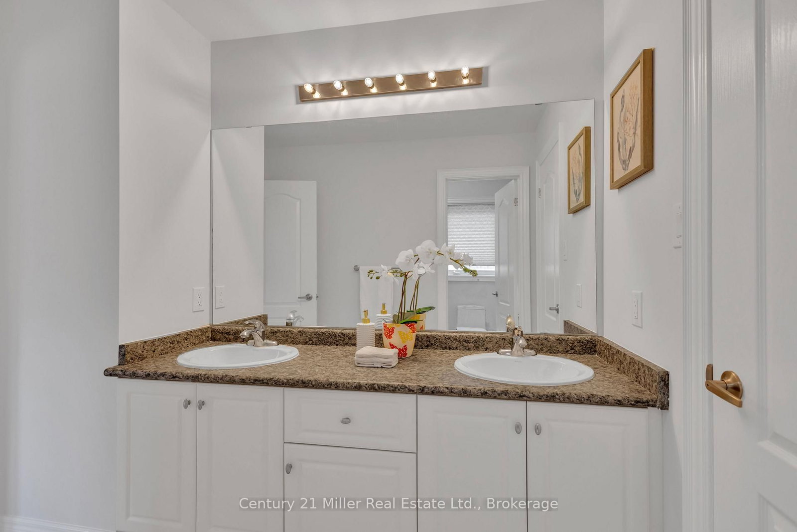 2241 Adirondak Trail • Oakville, ON photo 34