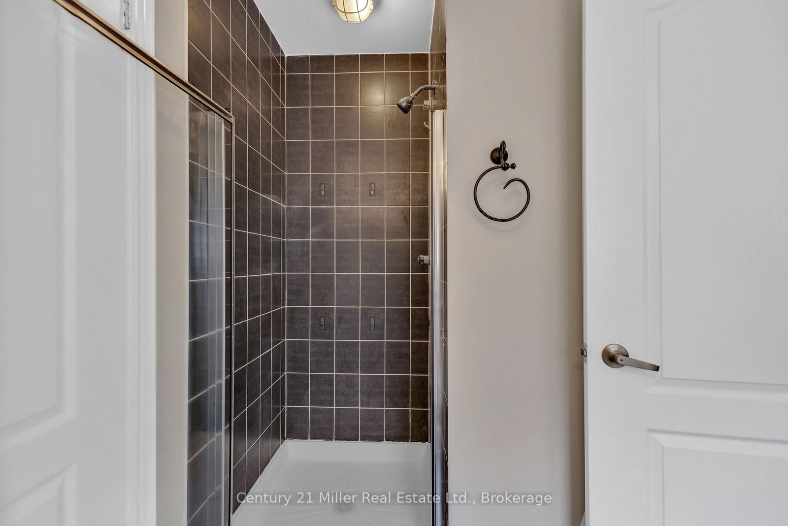 2241 Adirondak Trail • Oakville, ON photo 40
