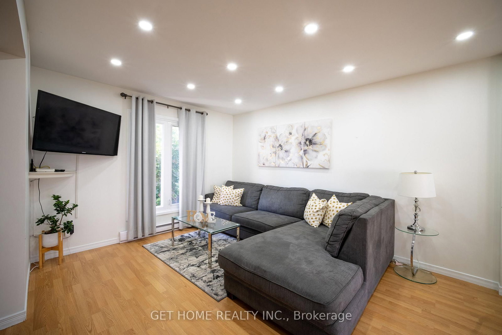 5 Huronia Court • Brampton, ON photo 4