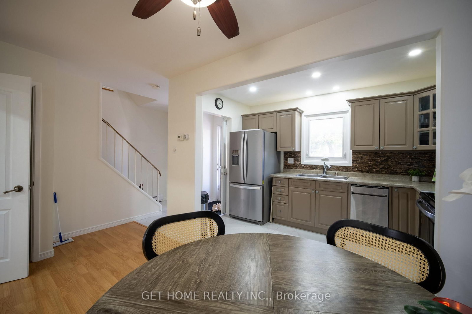 5 Huronia Court • Brampton, ON photo 8