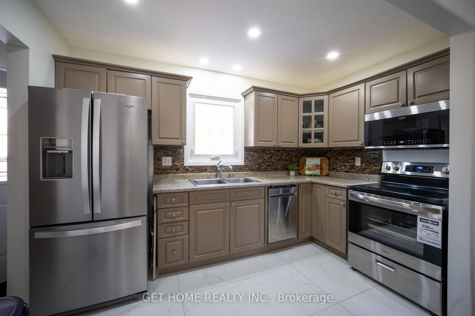 5 Huronia Court • Brampton, ON photo 9