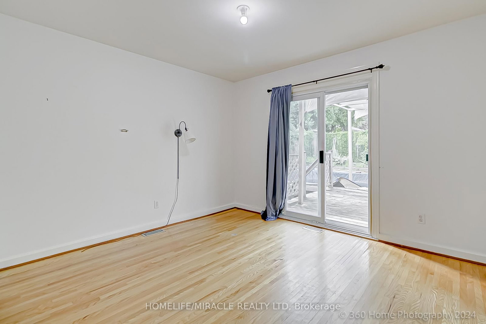 30 Fallowfield Road • Toronto, ON photo 10