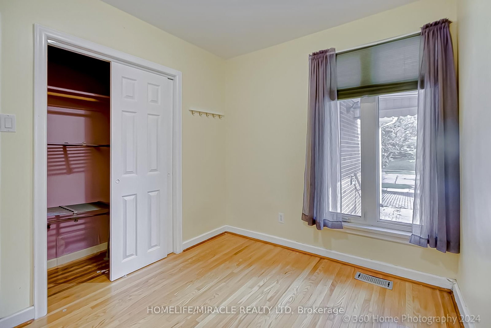30 Fallowfield Road • Toronto, ON photo 12