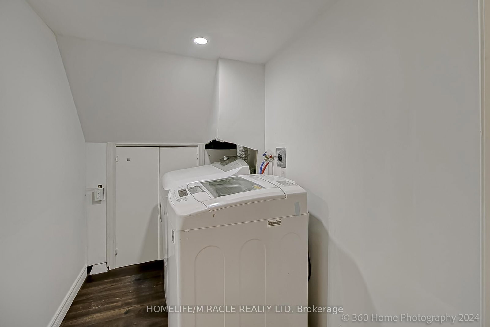 30 Fallowfield Road • Toronto, ON photo 19