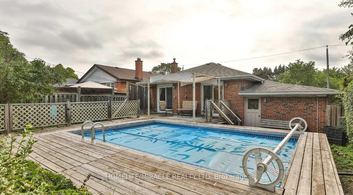 30 Fallowfield Road • Toronto, ON photo 20