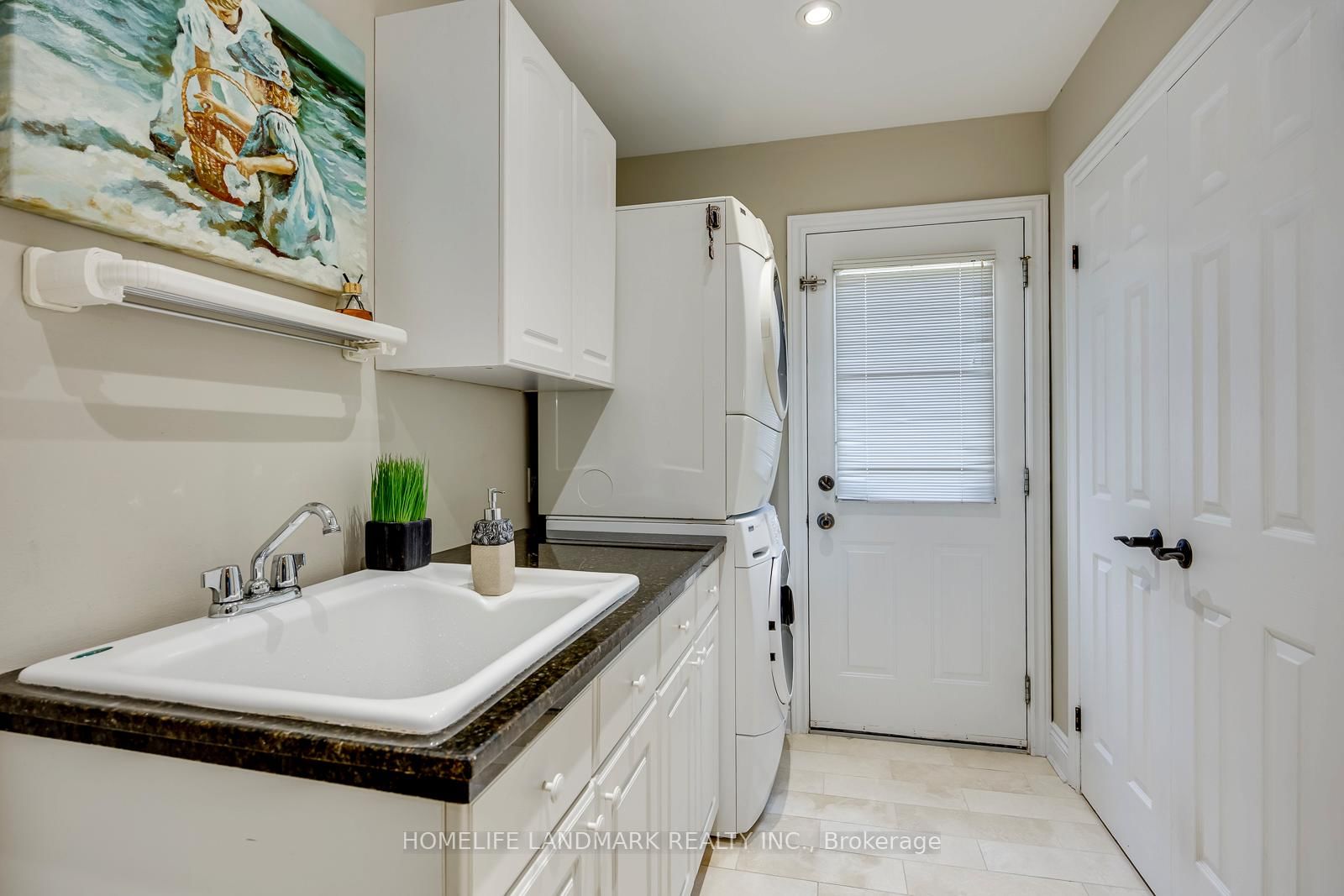 1248 Bowman Drive • Oakville, ON photo 18