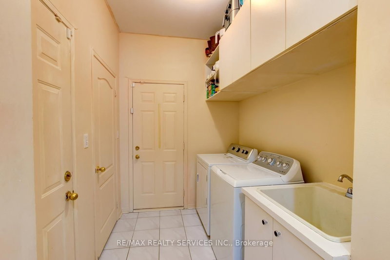 671 Peter Robertson Brampton,ON L6R 1L8 — Photo 21