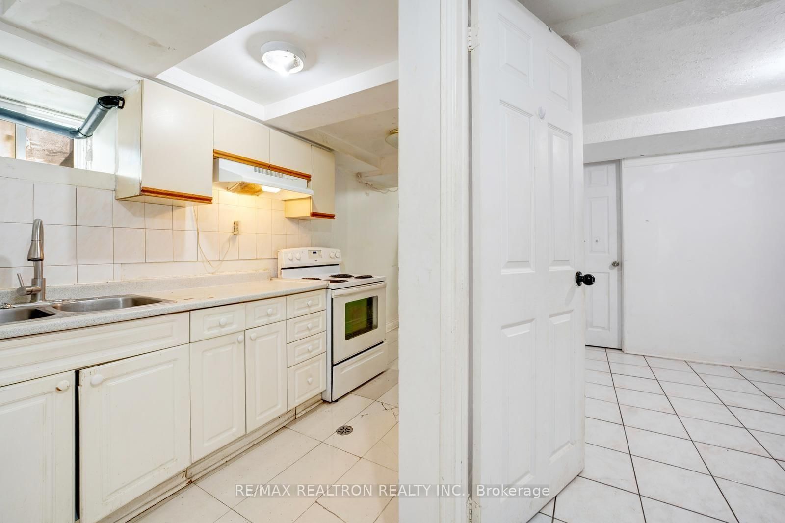 43 Lindylou Road • Toronto, ON photo 36