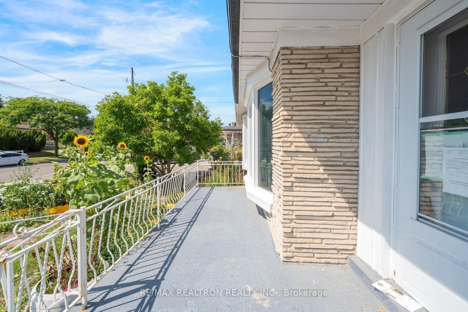 43 Lindylou Road • Toronto, ON photo 4