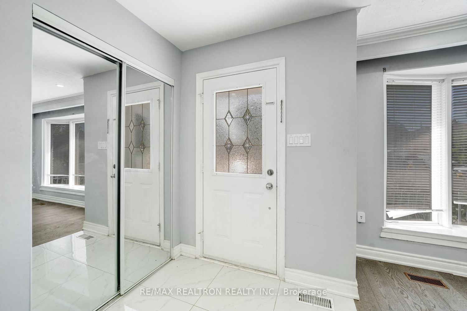 43 Lindylou Road • Toronto, ON photo 5