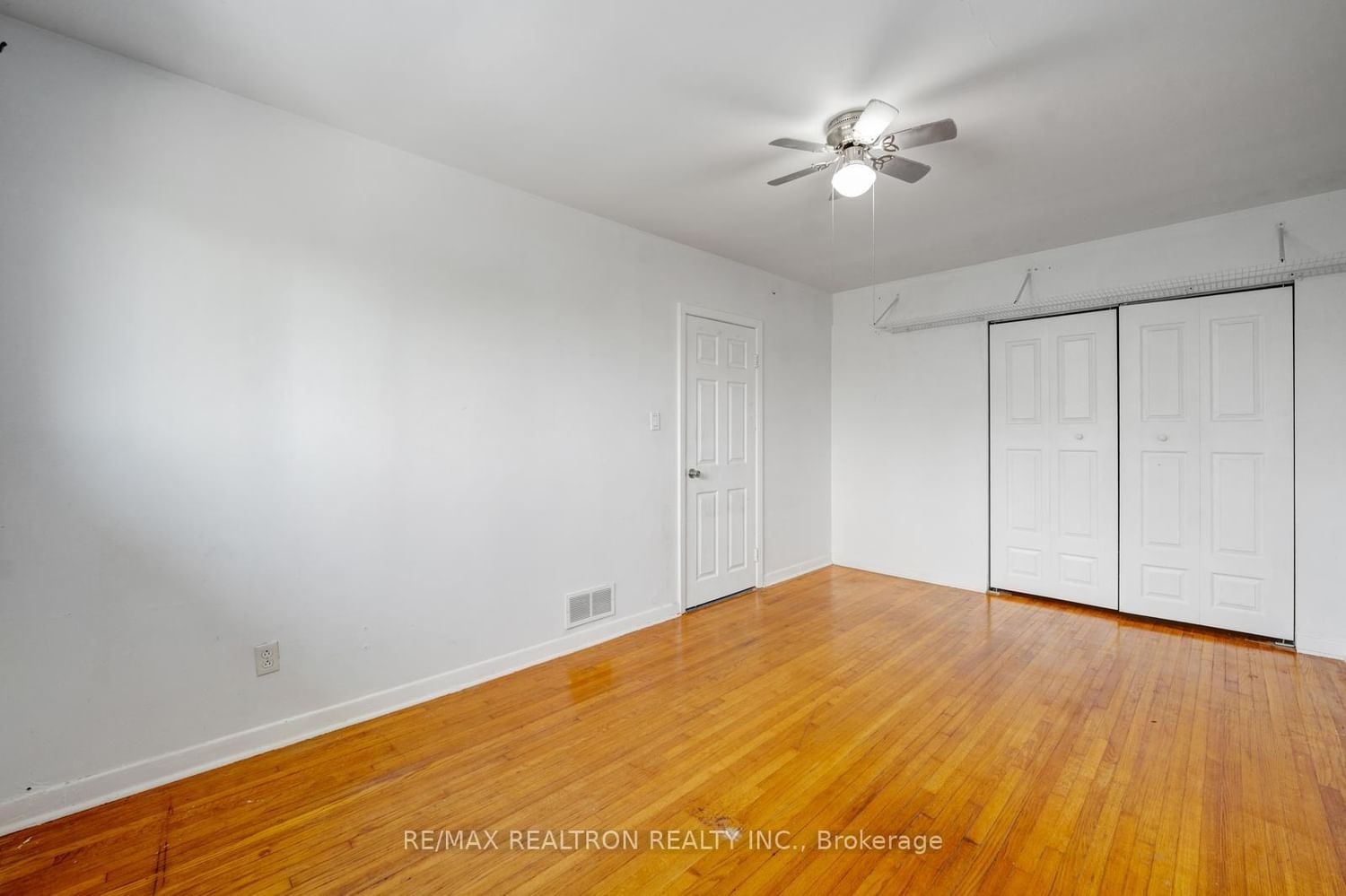 43 Lindylou Road • Toronto, ON photo 7