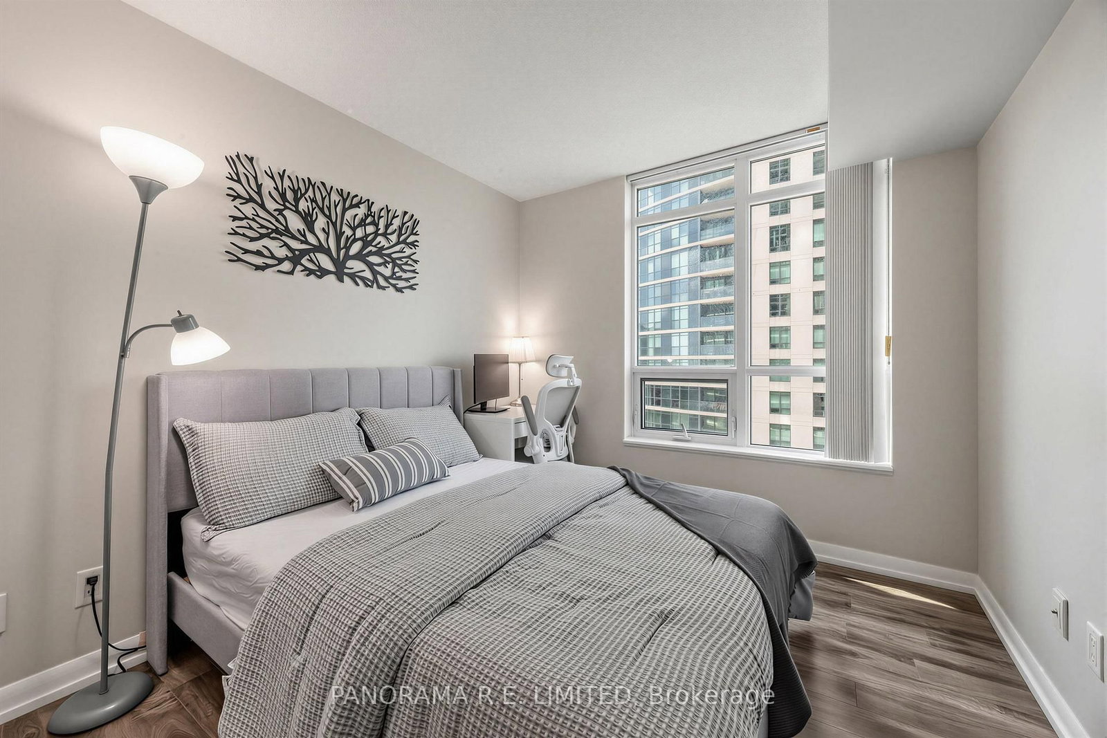 215 Sherway Gardens Road • #807 • Toronto, ON photo 11