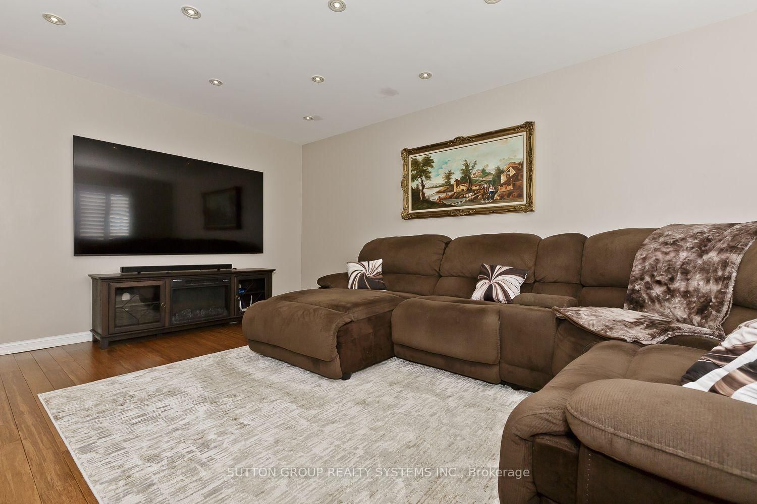 777 Shortreed Crescent • Milton, ON photo 9
