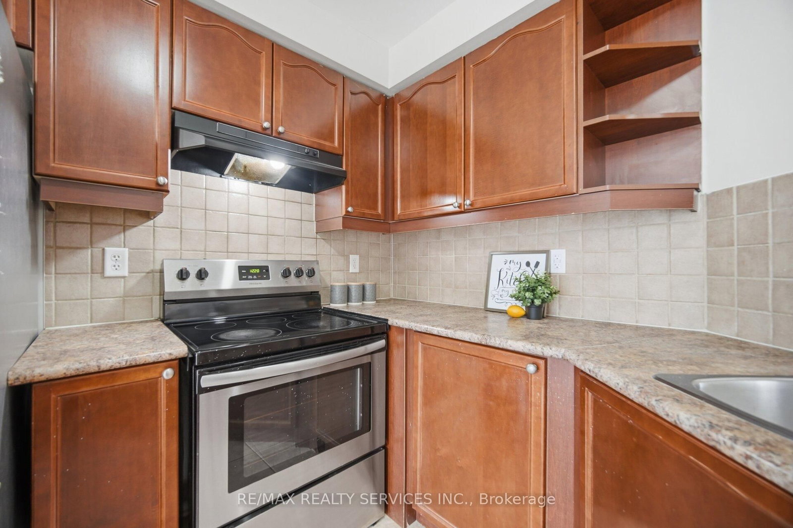 9 Ollie Avenue • Brampton, ON photo 17