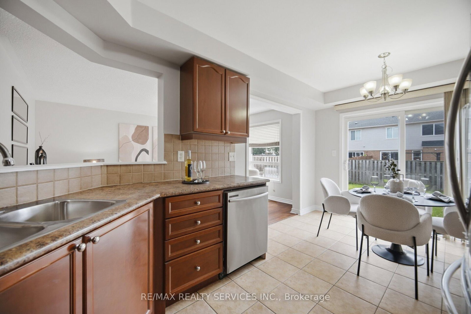 9 Ollie Avenue • Brampton, ON photo 18