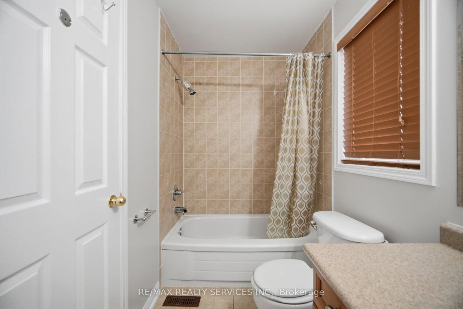 9 Ollie Avenue • Brampton, ON photo 36