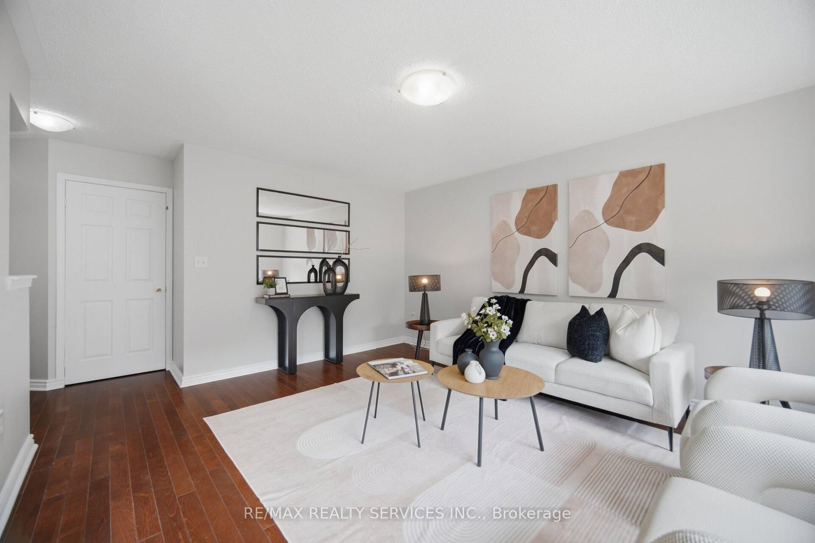 9 Ollie Avenue • Brampton, ON photo 4