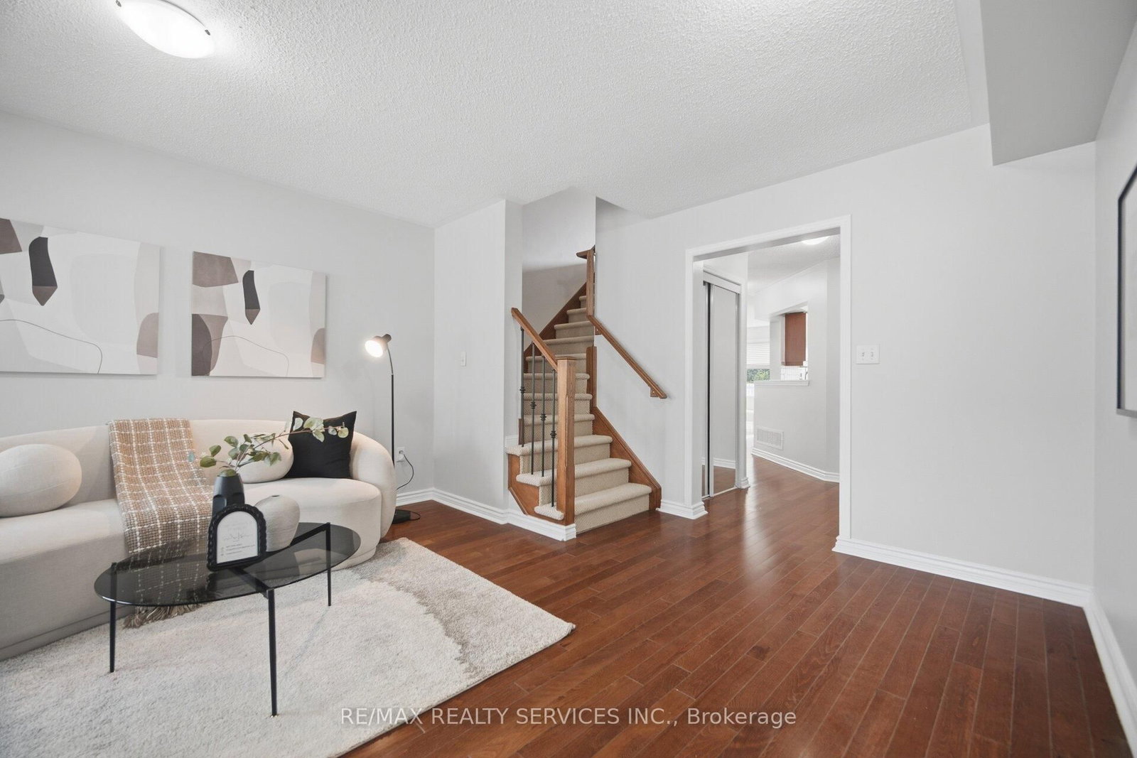 9 Ollie Avenue • Brampton, ON photo 8