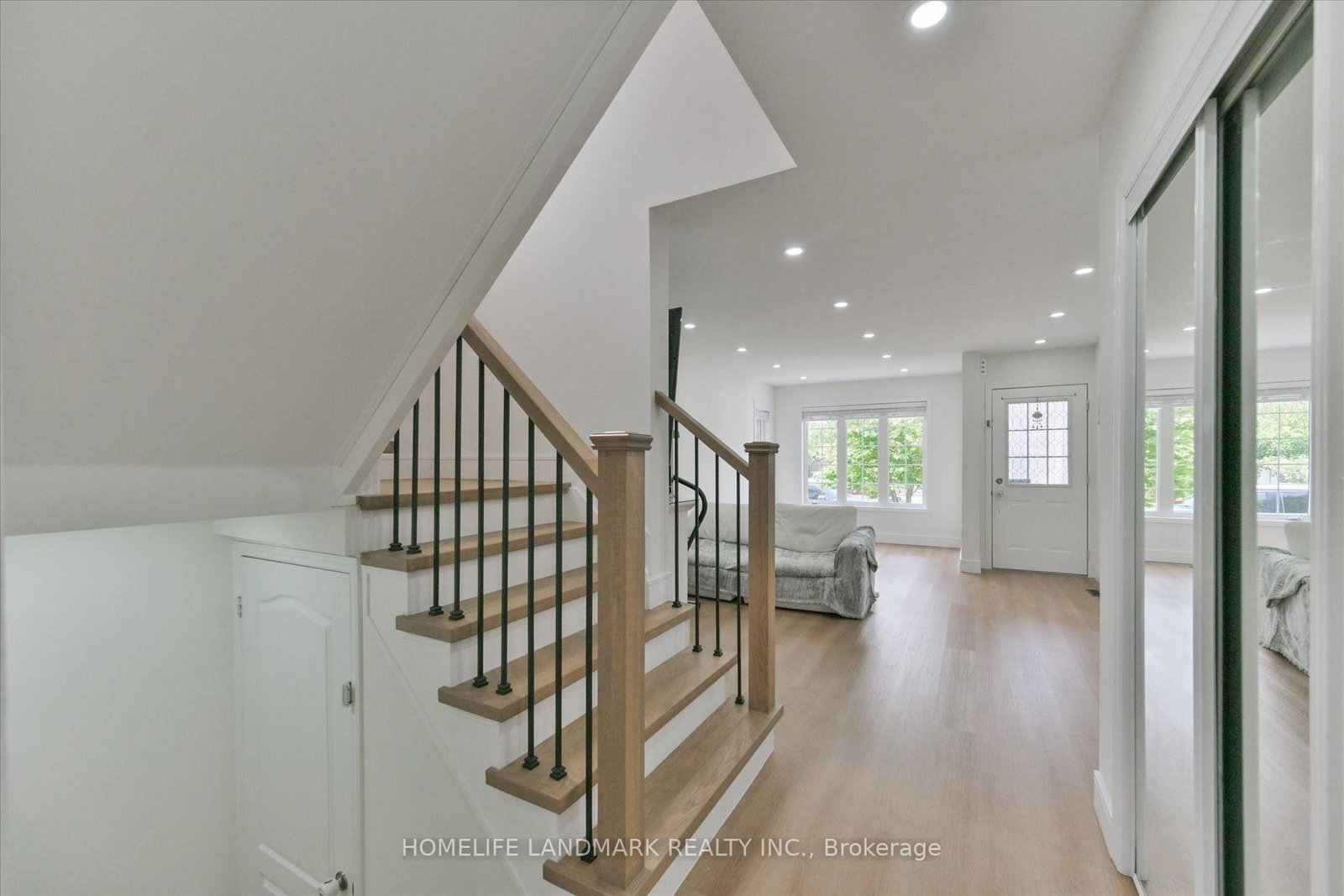 5415 Rochelle Way • Mississauga, ON photo 8