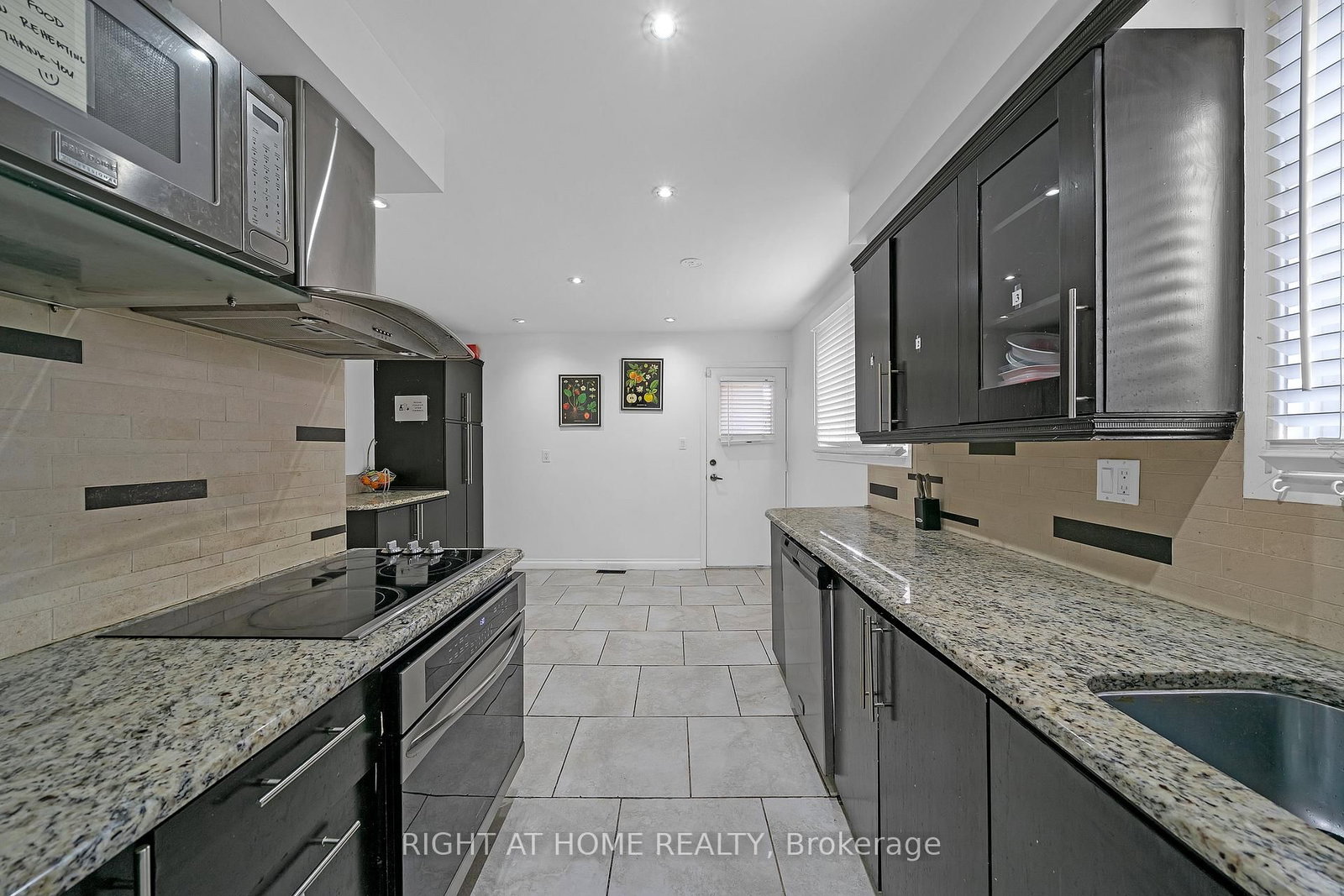 3241 Mccarthy Court • Mississauga, ON photo 24