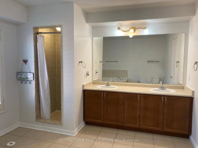 435 Hensall Mississauga,ON L5A 4P1 — Photo 13
