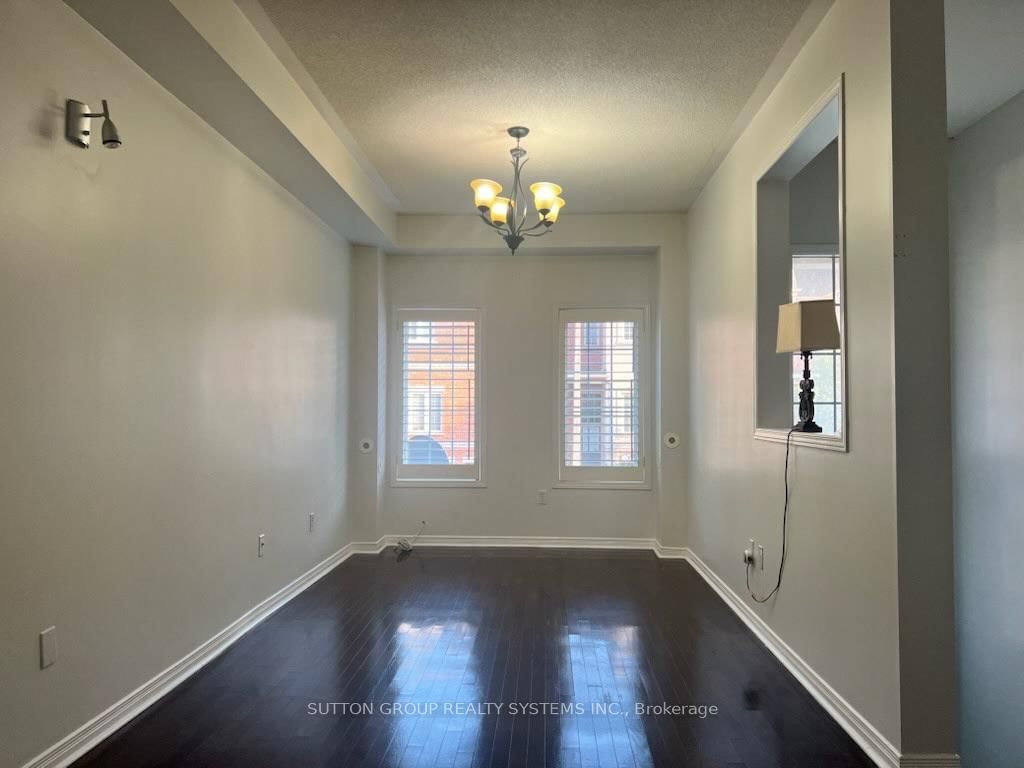 435 Hensall Circle • #55 • Mississauga, ON photo 5