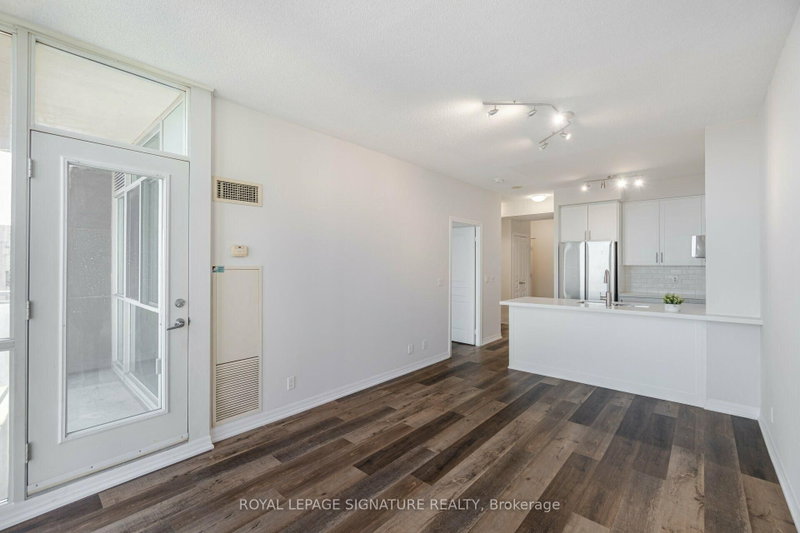 3939 Duke Of York Mississauga,ON L5B 4N2 — Photo 11