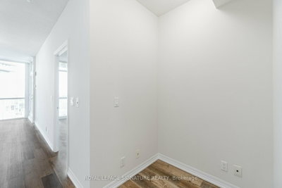 3939 Duke Of York Mississauga,ON L5B 4N2 — Photo 14