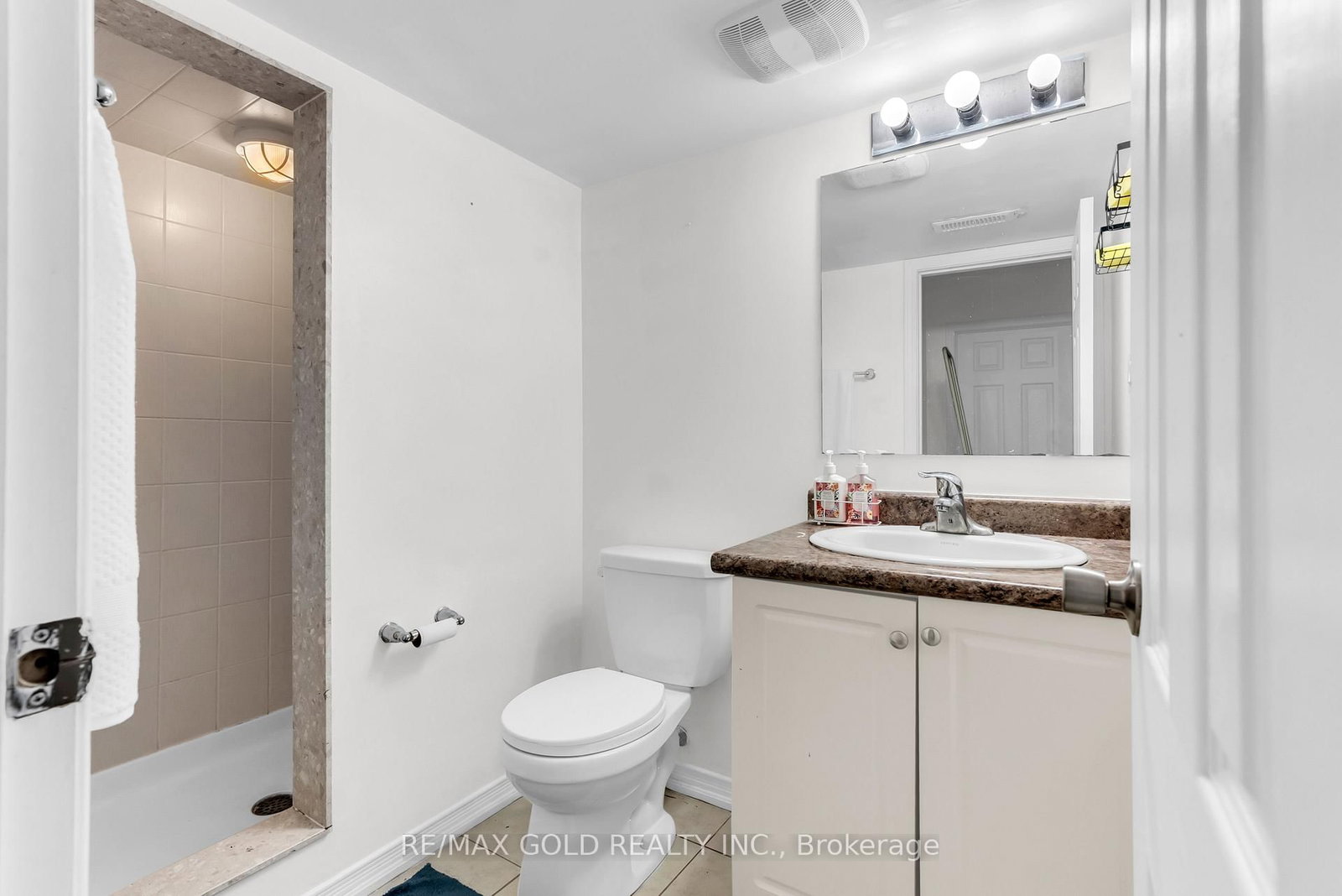 486 Queen Mary Drive • Brampton, ON photo 30