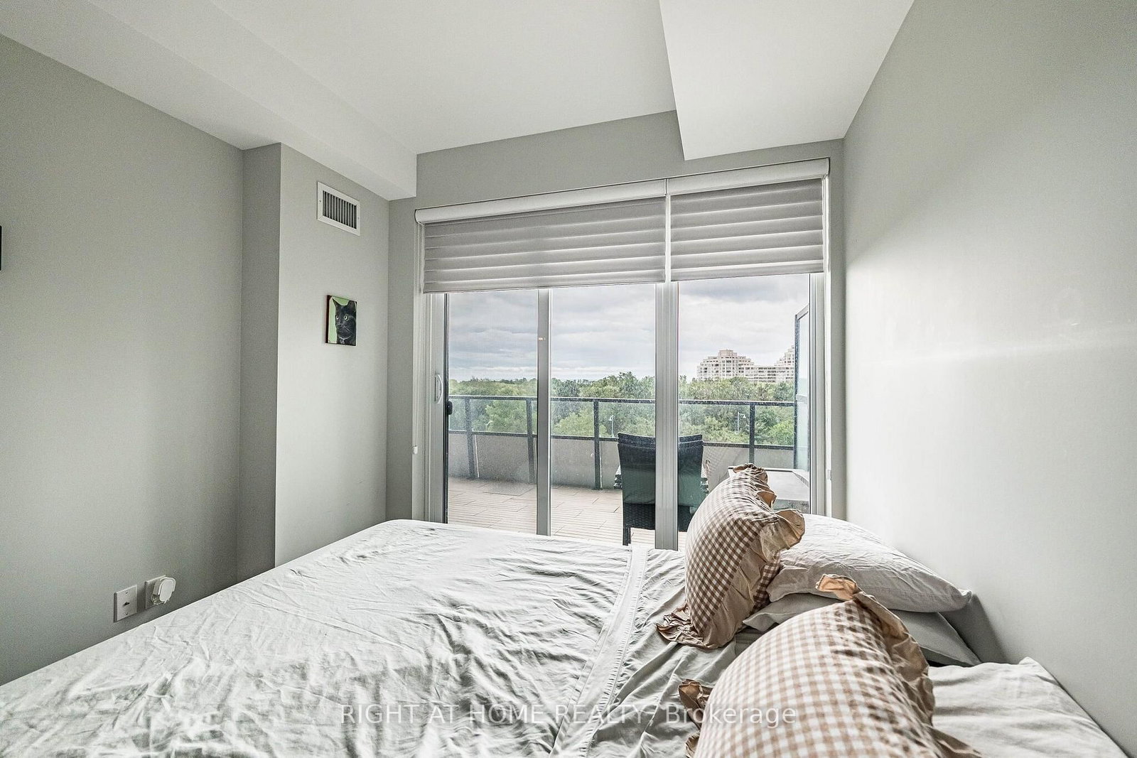 30 Shore Breeze Drive • #431 • Toronto, ON photo 22