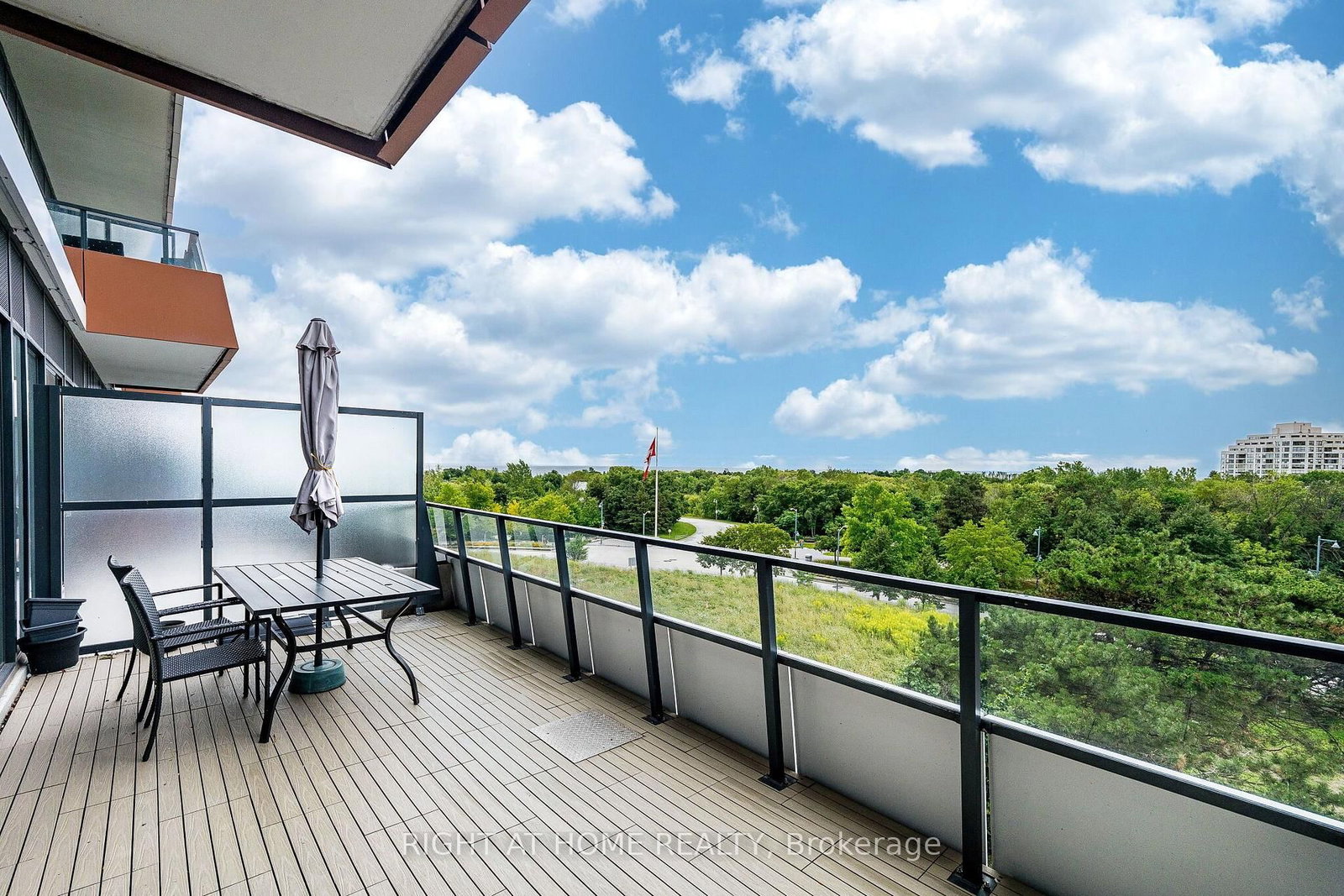 30 Shore Breeze Drive • #431 • Toronto, ON photo 32
