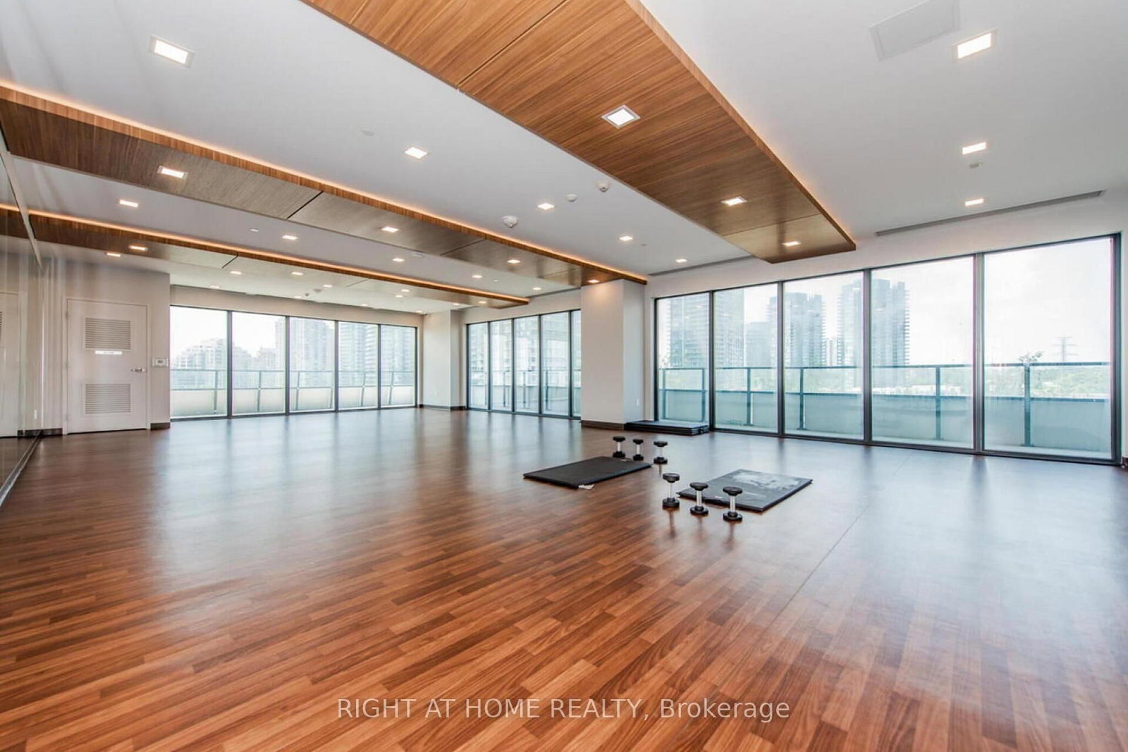 30 Shore Breeze Drive • #431 • Toronto, ON photo 40