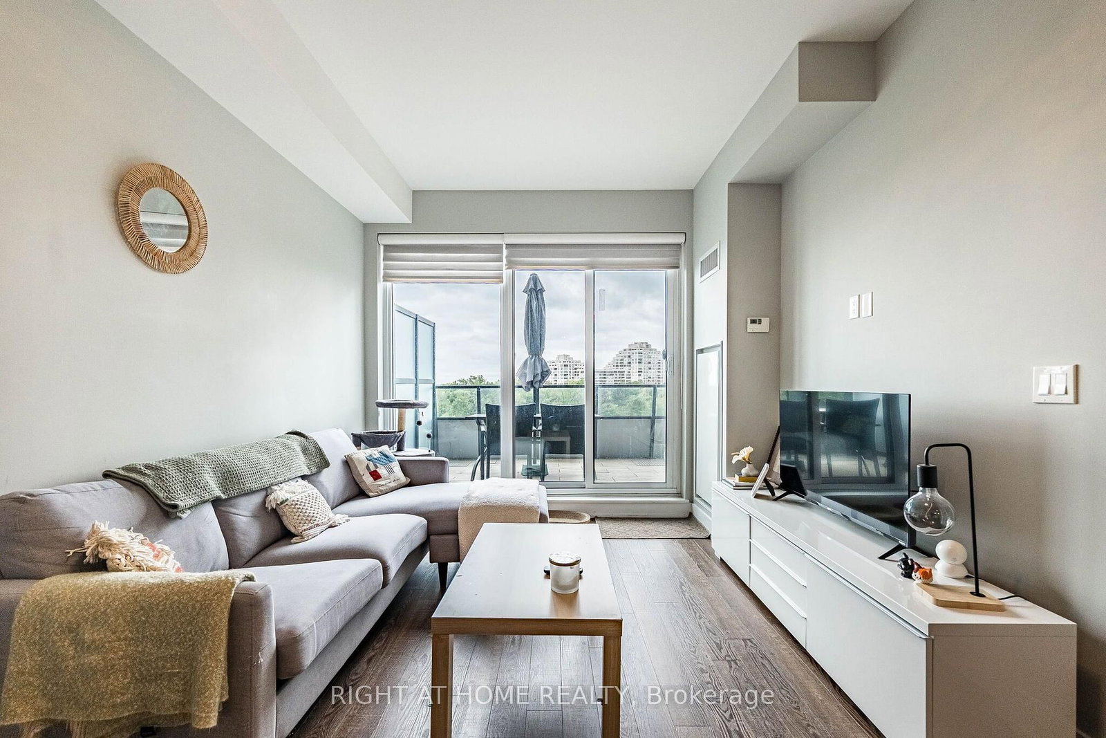 30 Shore Breeze Drive • #431 • Toronto, ON photo 9