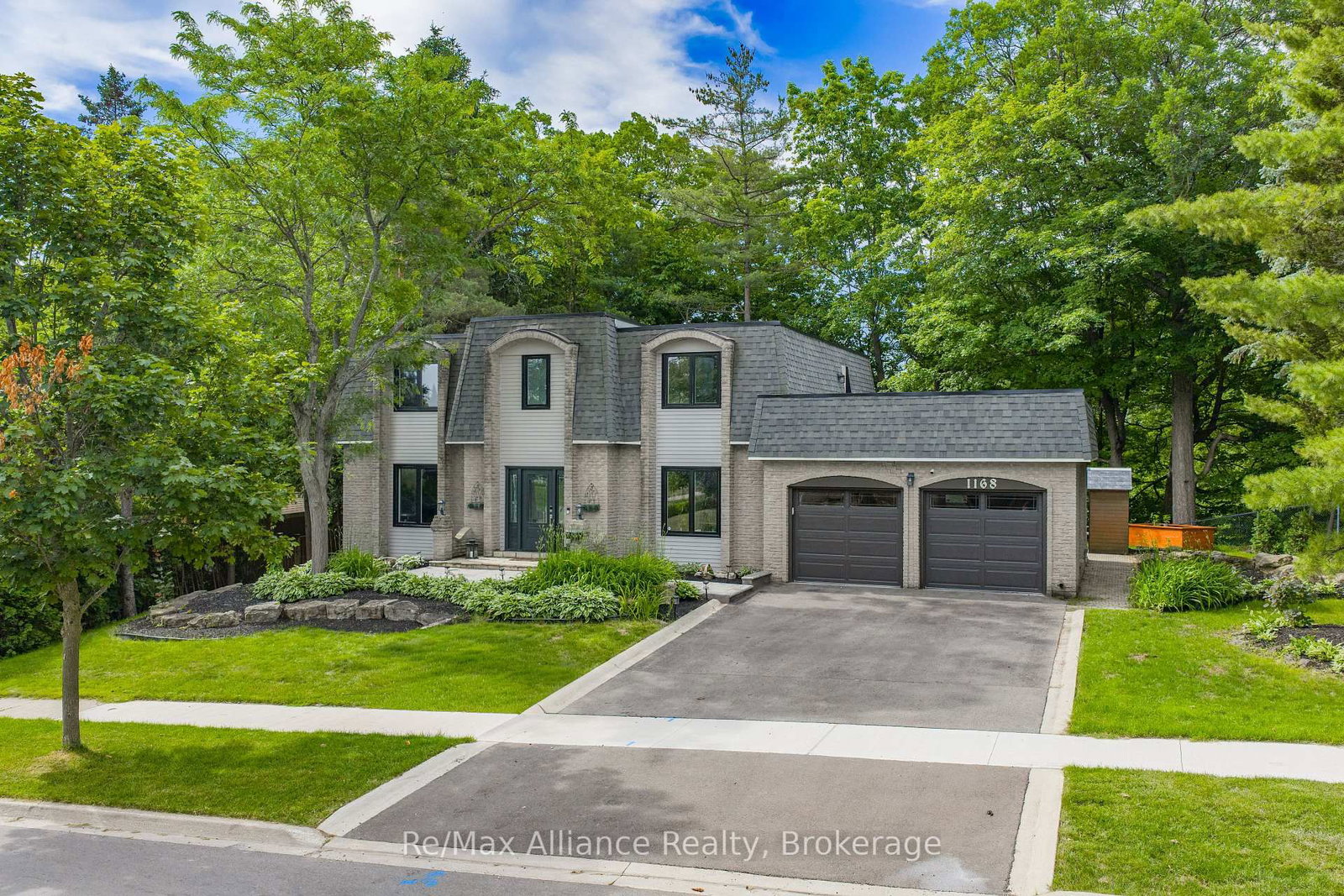 1168 Havendale Boulevard • Burlington, ON photo 1